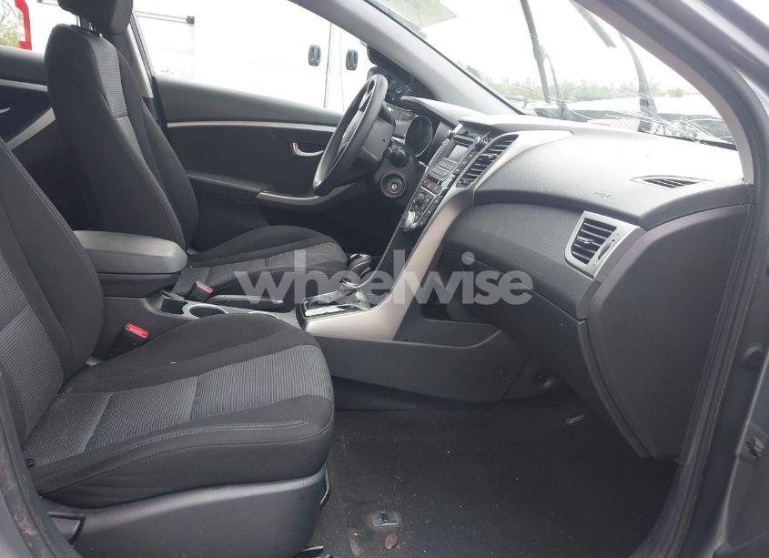 Photo 5 of 2016 Hyundai Elantra GT (VIN KMHD35LH2GU301973)