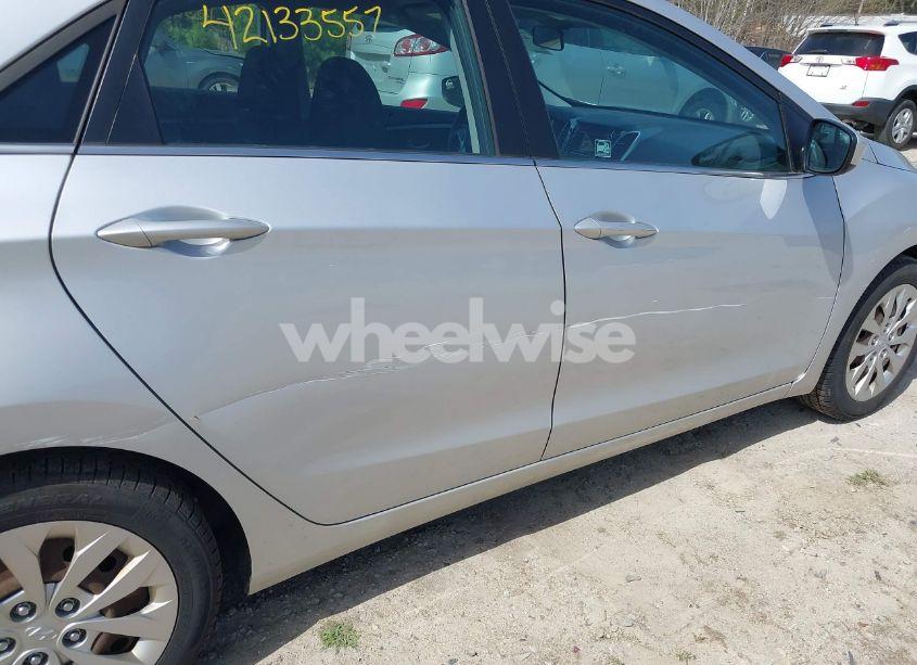 Photo 6 of 2016 Hyundai Elantra GT (VIN KMHD35LH2GU317106)