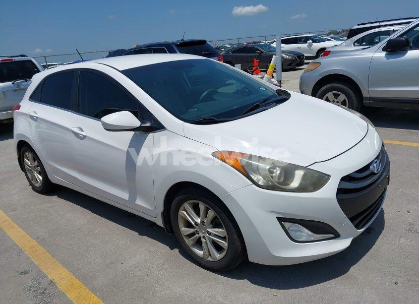2014 Hyundai Elantra GT (VIN KMHD35LH3EU224558) main photo