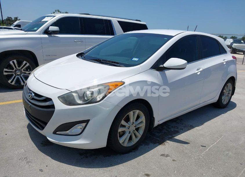 Photo 2 of 2014 Hyundai Elantra GT (VIN KMHD35LH3EU224558)