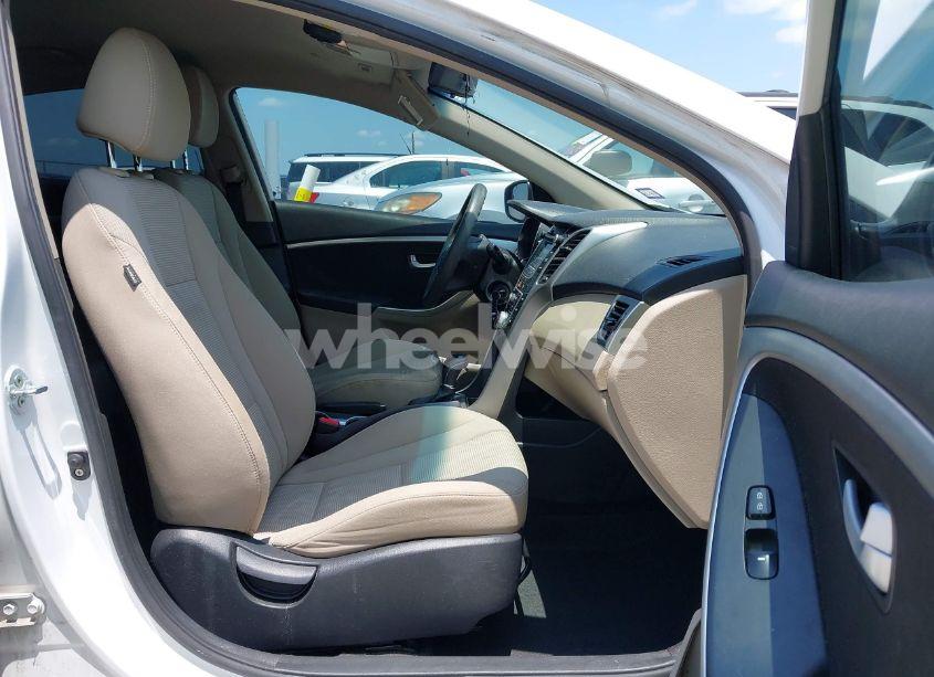 Photo 5 of 2014 Hyundai Elantra GT (VIN KMHD35LH3EU224558)