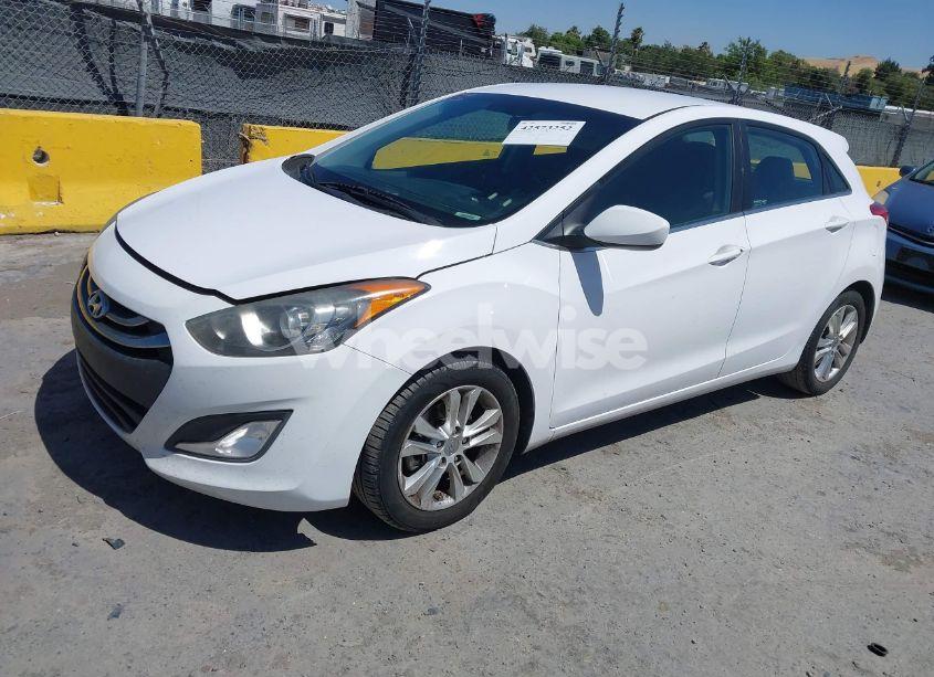 Photo 2 of 2014 Hyundai Elantra GT (VIN KMHD35LH4EU211611)