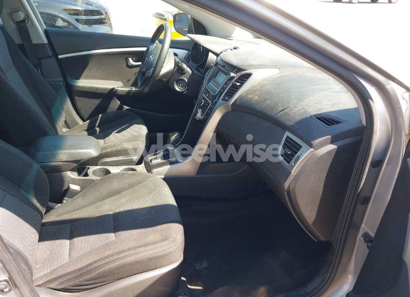 Photo 5 of 2016 Hyundai Elantra GT (VIN KMHD35LH4GU265591)