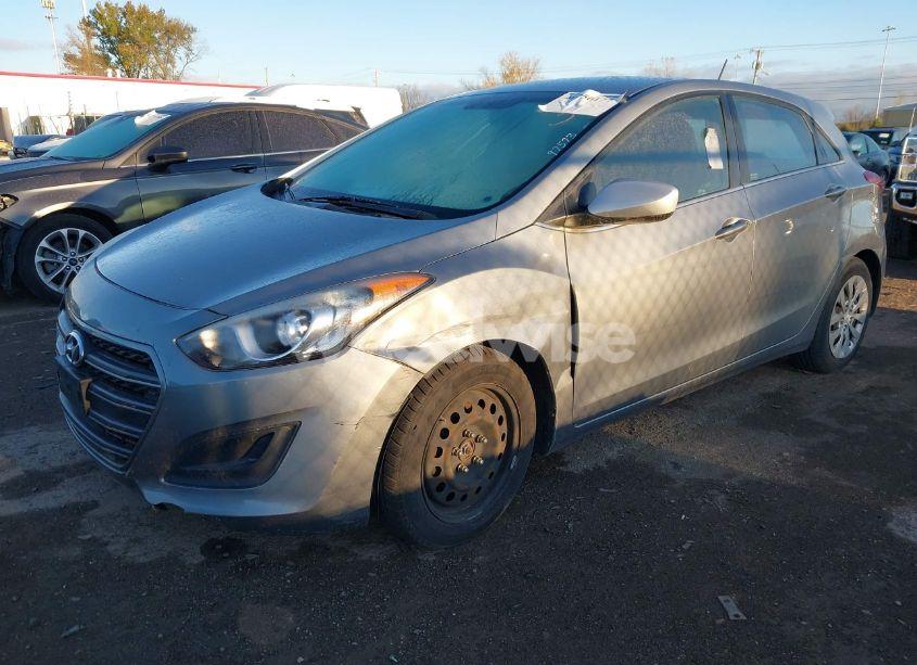 Photo 2 of 2016 Hyundai Elantra GT (VIN KMHD35LH4GU277725)