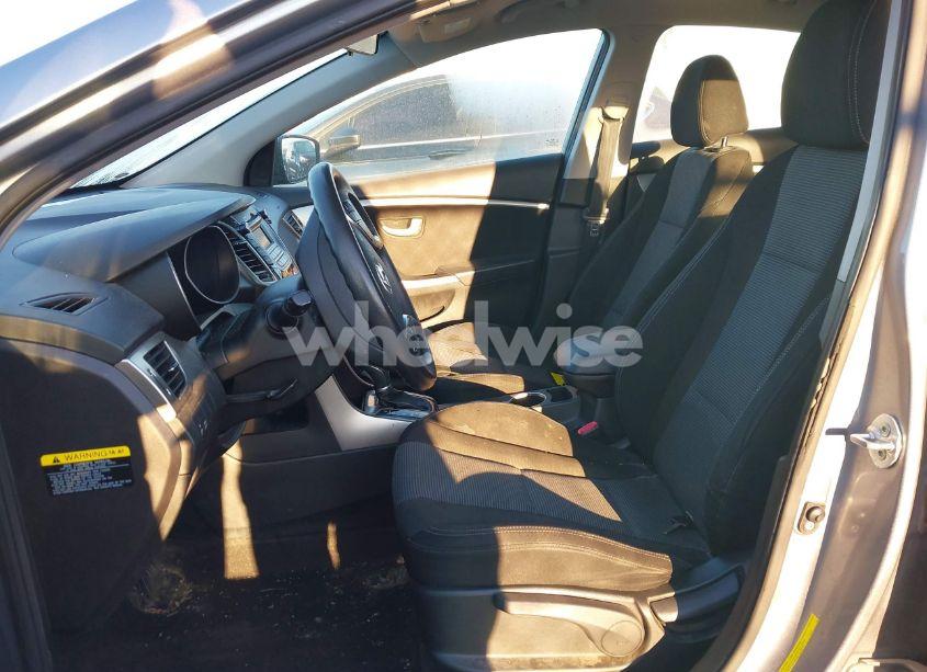 Photo 5 of 2016 Hyundai Elantra GT (VIN KMHD35LH4GU277725)