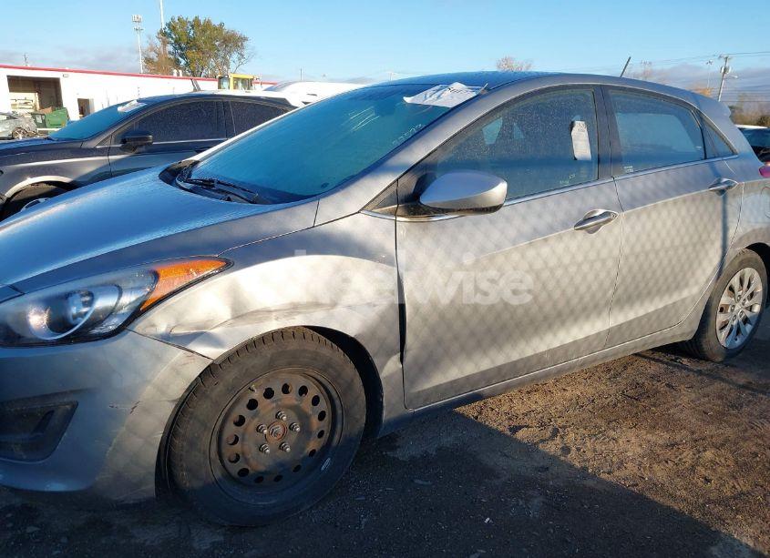 Photo 6 of 2016 Hyundai Elantra GT (VIN KMHD35LH4GU277725)