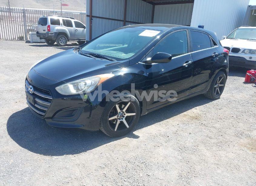 Photo 2 of 2016 Hyundai Elantra GT (VIN KMHD35LH4GU315096)