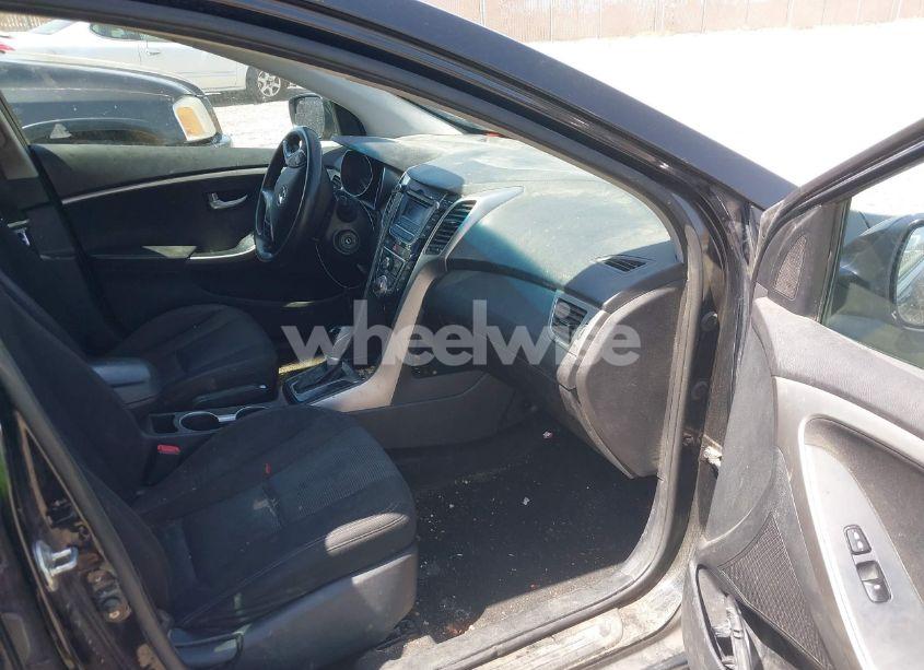 Photo 5 of 2016 Hyundai Elantra GT (VIN KMHD35LH4GU315096)