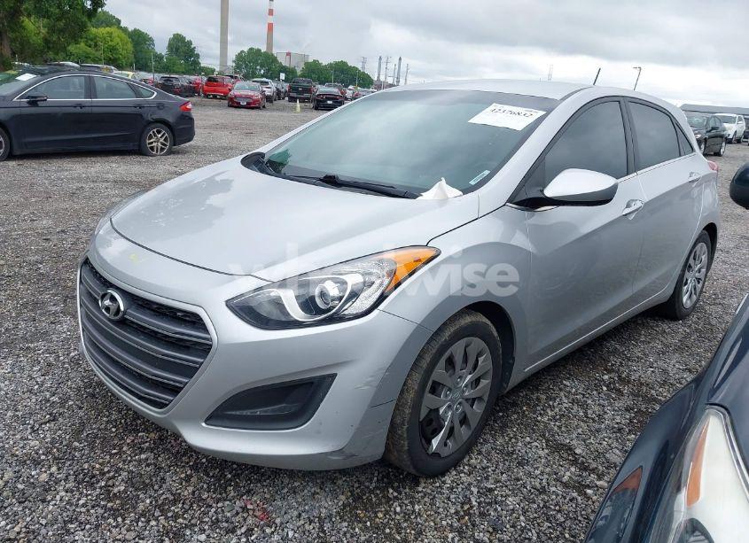 Photo 2 of 2016 Hyundai Elantra GT (VIN KMHD35LH4GU326129)