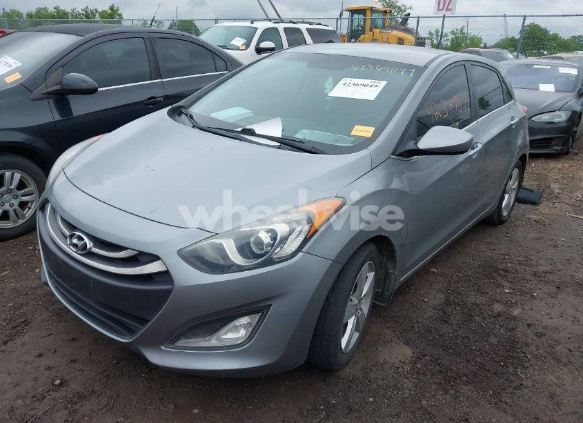 Photo 2 of 2014 Hyundai Elantra GT (VIN KMHD35LH7EU165823)