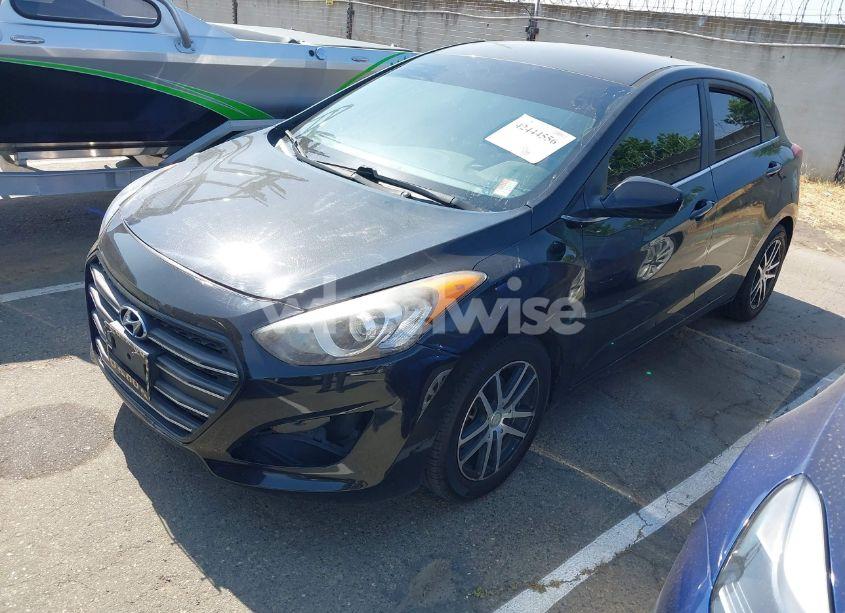 Photo 2 of 2016 Hyundai Elantra GT (VIN KMHD35LH7GU305856)