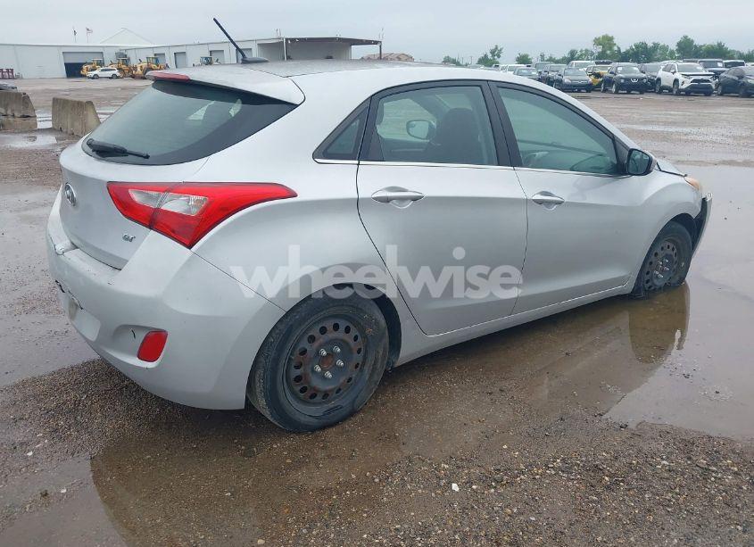 Photo 4 of 2016 Hyundai Elantra GT (VIN KMHD35LH7GU323094)