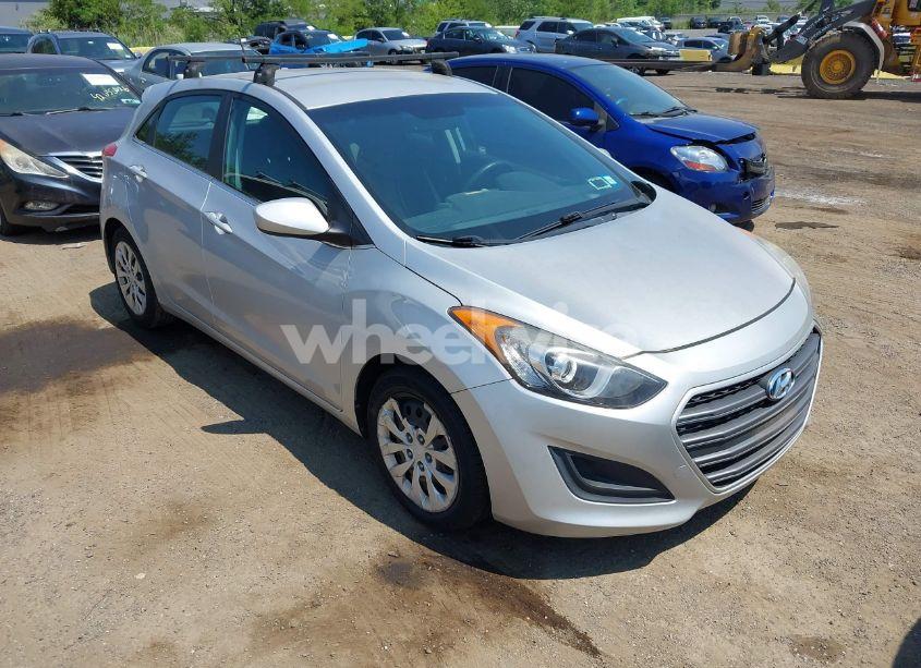 2016 Hyundai Elantra GT (VIN KMHD35LH7GU324519) main photo