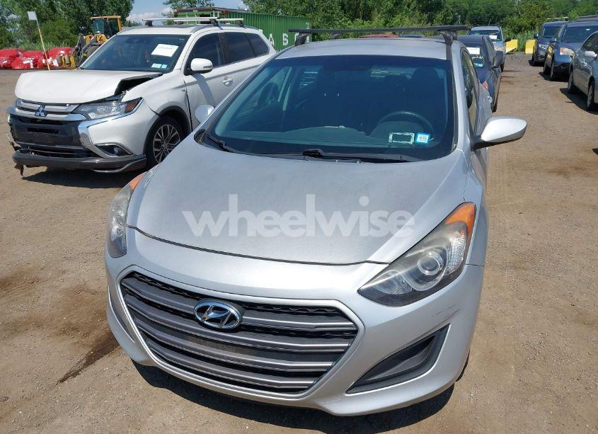Photo 6 of 2016 Hyundai Elantra GT (VIN KMHD35LH7GU324519)