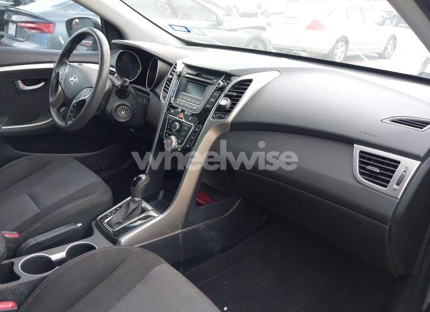 Photo 5 of 2016 Hyundai Elantra GT (VIN KMHD35LH8GU270101)