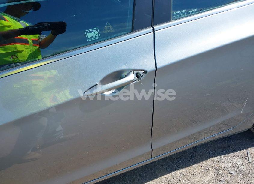 Photo 6 of 2016 Hyundai Elantra GT (VIN KMHD35LH8GU271975)