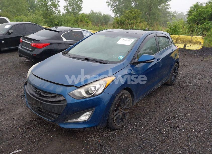 Photo 2 of 2014 Hyundai Elantra GT (VIN KMHD35LH9EU200703)