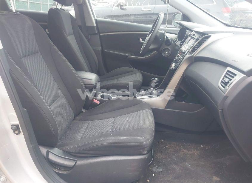 Photo 5 of 2016 Hyundai Elantra GT (VIN KMHD35LH9GU319385)