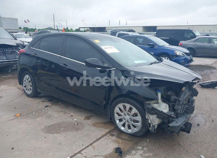 2016 Hyundai Elantra GT (VIN KMHD35LH9GU327292) main photo
