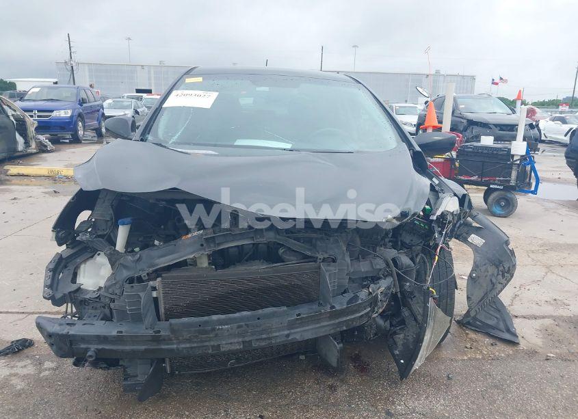 Photo 13 of 2016 Hyundai Elantra GT (VIN KMHD35LH9GU327292)