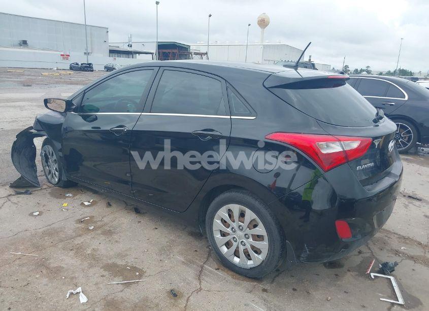 Photo 3 of 2016 Hyundai Elantra GT (VIN KMHD35LH9GU327292)