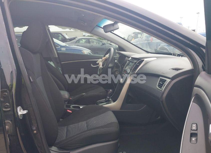 Photo 5 of 2016 Hyundai Elantra GT (VIN KMHD35LH9GU327292)