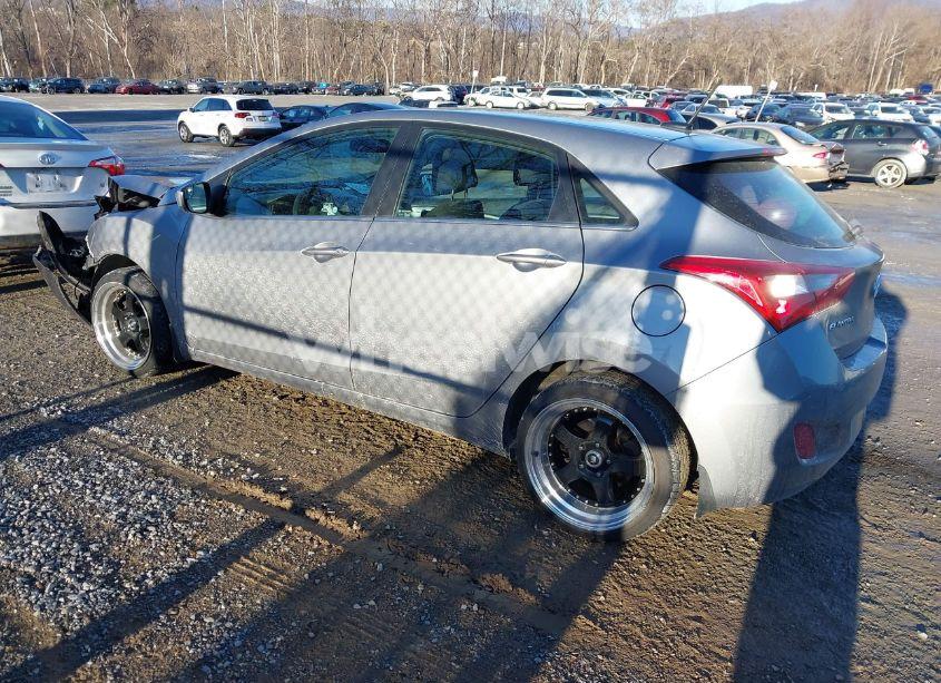 Photo 3 of 2016 Hyundai Elantra GT (VIN KMHD35LHXGU272528)