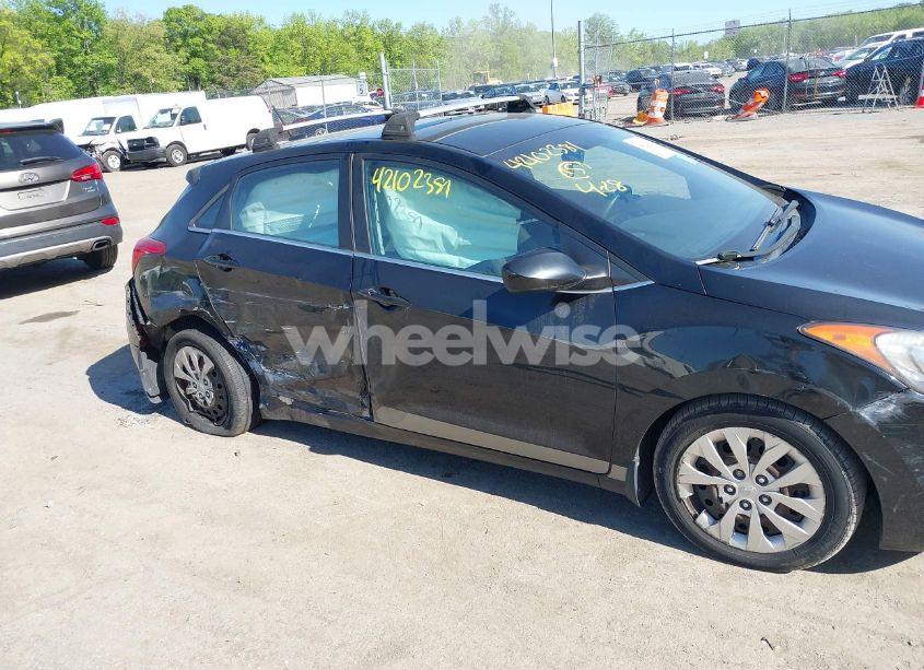 Photo 6 of 2016 Hyundai Elantra GT (VIN KMHD35LHXGU275560)