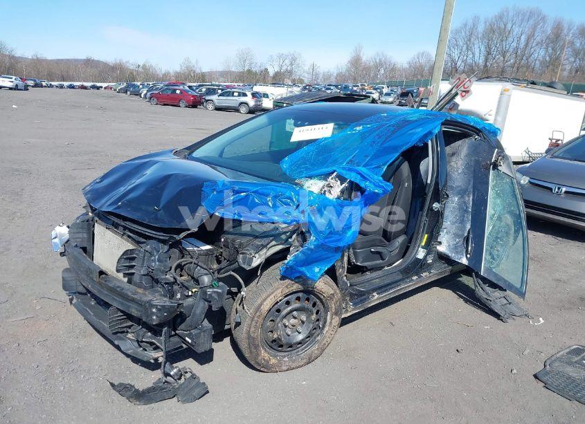 Photo 2 of 2016 Hyundai Elantra GT (VIN KMHD35LHXGU325972)