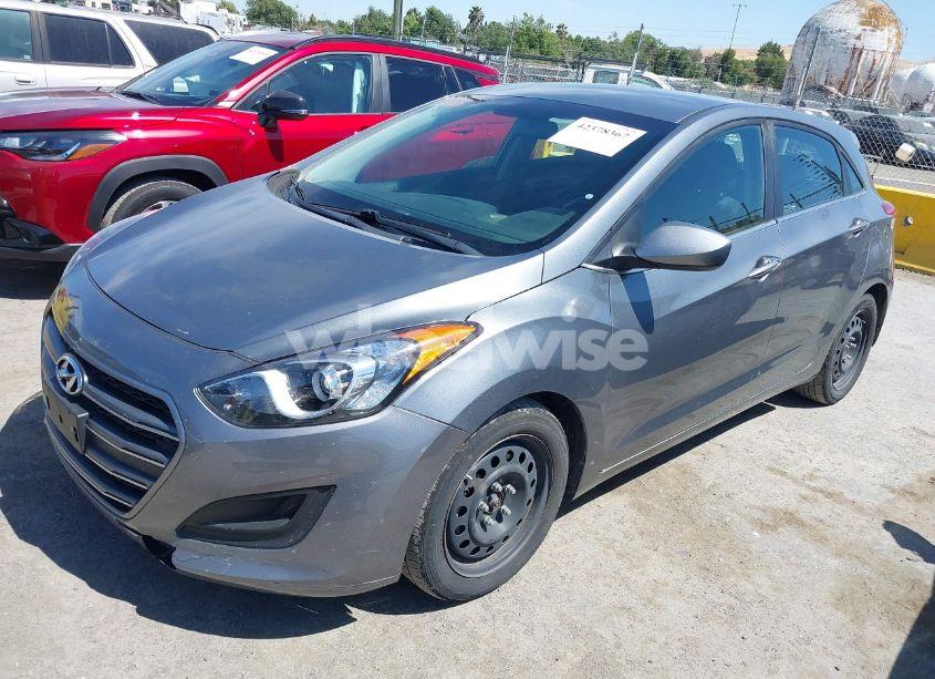 Photo 2 of 2016 Hyundai Elantra GT (VIN KMHD35LHXGU341623)