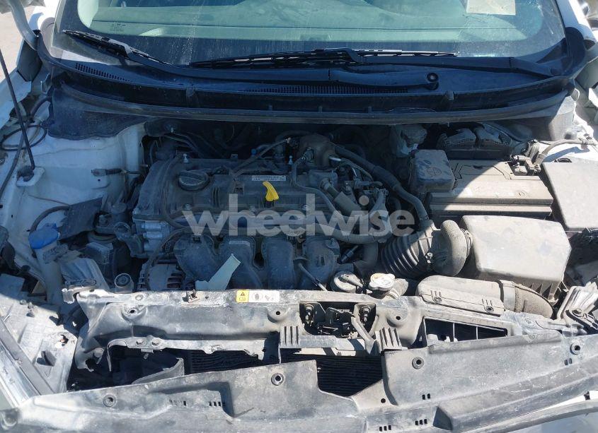 Photo 10 of 2017 Hyundai Elantra GT (VIN KMHD35LHXHU379550)