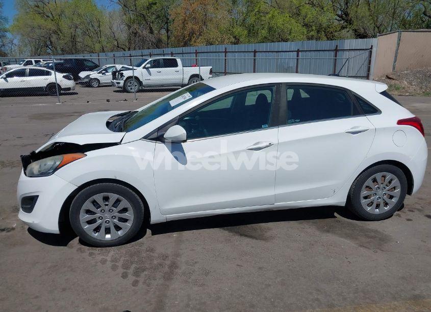 Photo 14 of 2017 Hyundai Elantra GT (VIN KMHD35LHXHU379550)