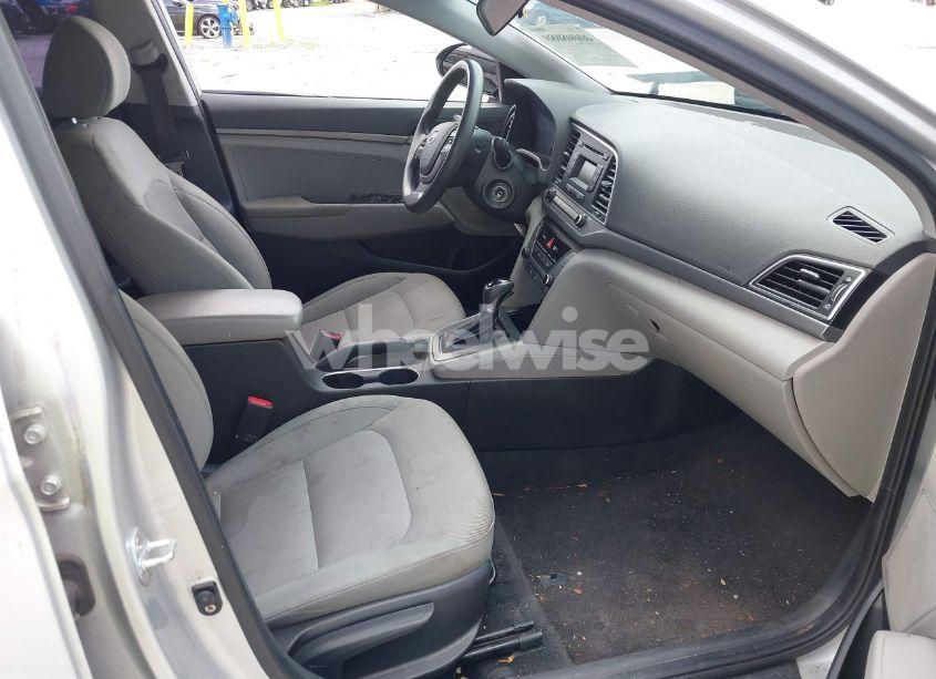 Photo 5 of 2017 Hyundai Elantra SE (VIN KMHD74LF0HU075074)