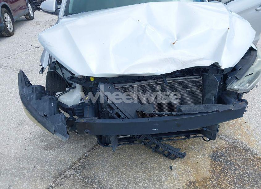 Photo 6 of 2017 Hyundai Elantra SE (VIN KMHD74LF0HU075074)