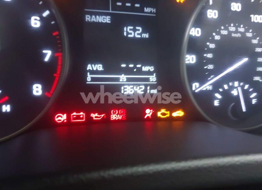 Photo 7 of 2017 Hyundai Elantra SE (VIN KMHD74LF1HU190718)