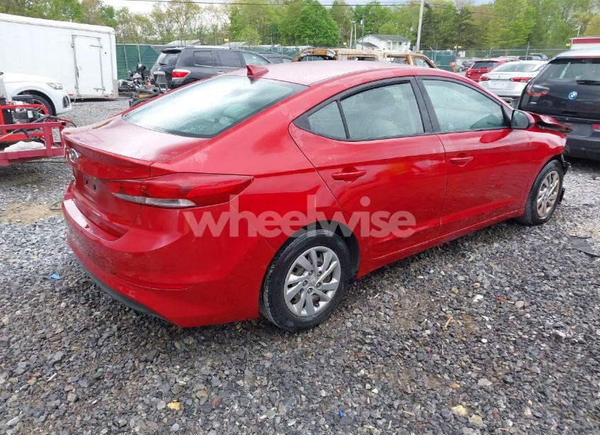 Photo 4 of 2017 Hyundai Elantra SE (VIN KMHD74LF2HU124419)