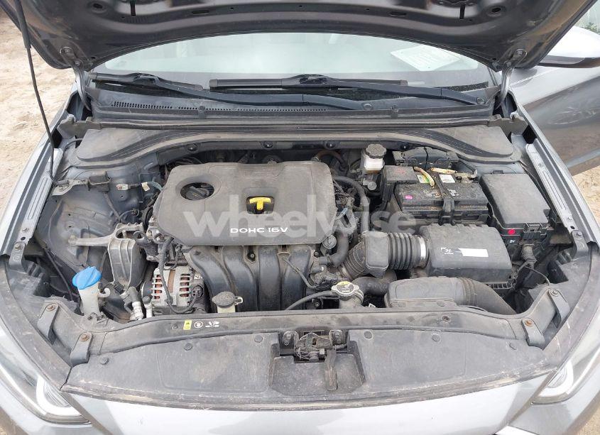 Photo 10 of 2017 Hyundai Elantra SE (VIN KMHD74LF2HU151121)