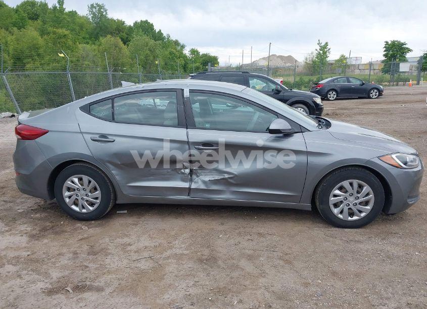 Photo 13 of 2017 Hyundai Elantra SE (VIN KMHD74LF2HU151121)