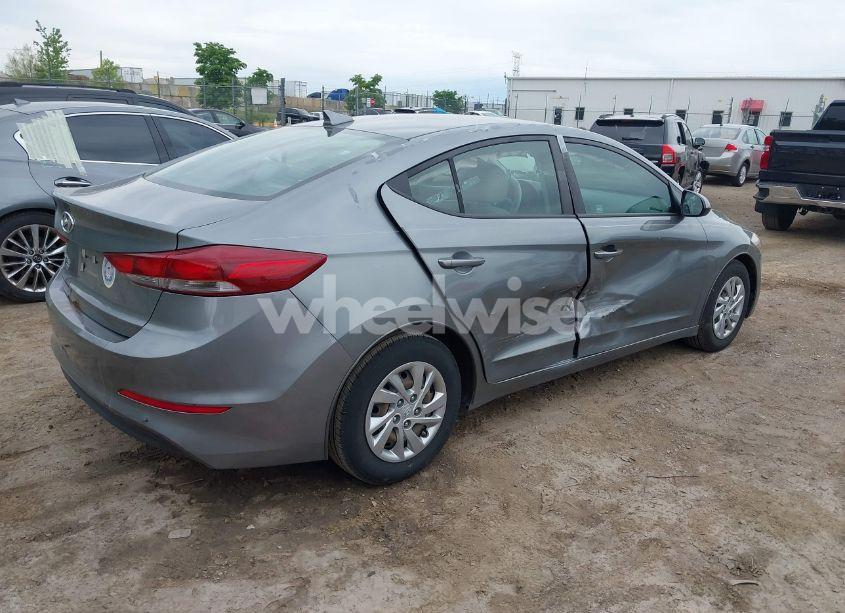 Photo 4 of 2017 Hyundai Elantra SE (VIN KMHD74LF2HU151121)