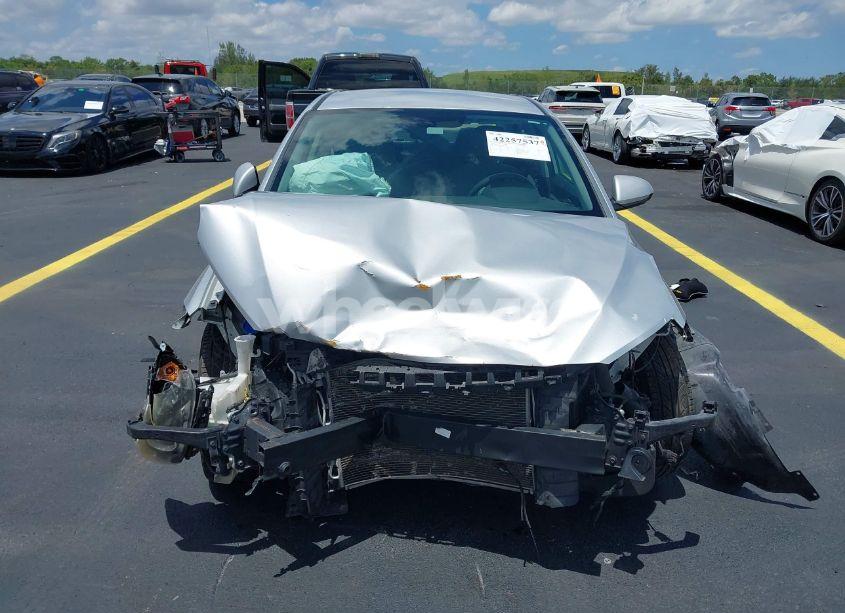 Photo 13 of 2018 Hyundai Elantra SE (VIN KMHD74LF2JU614736)