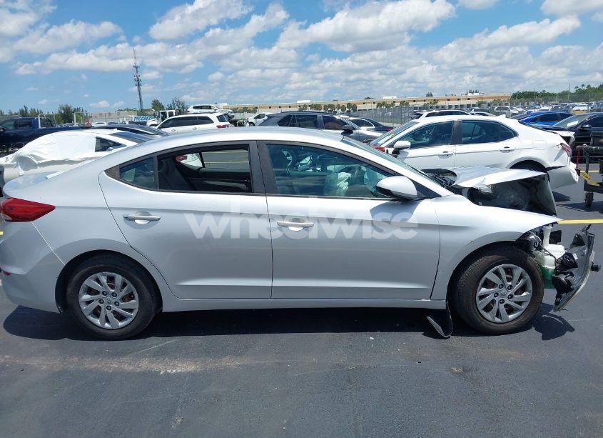 Photo 14 of 2018 Hyundai Elantra SE (VIN KMHD74LF2JU614736)