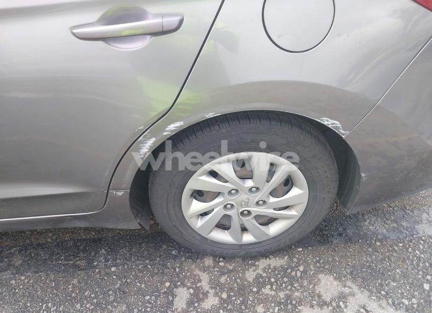 Photo 18 of 2017 Hyundai Elantra SE (VIN KMHD74LF3HU164511)