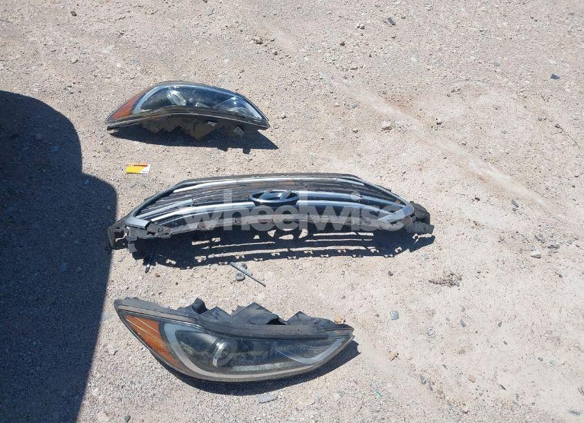 Photo 12 of 2017 Hyundai Elantra SE (VIN KMHD74LF4HU071190)