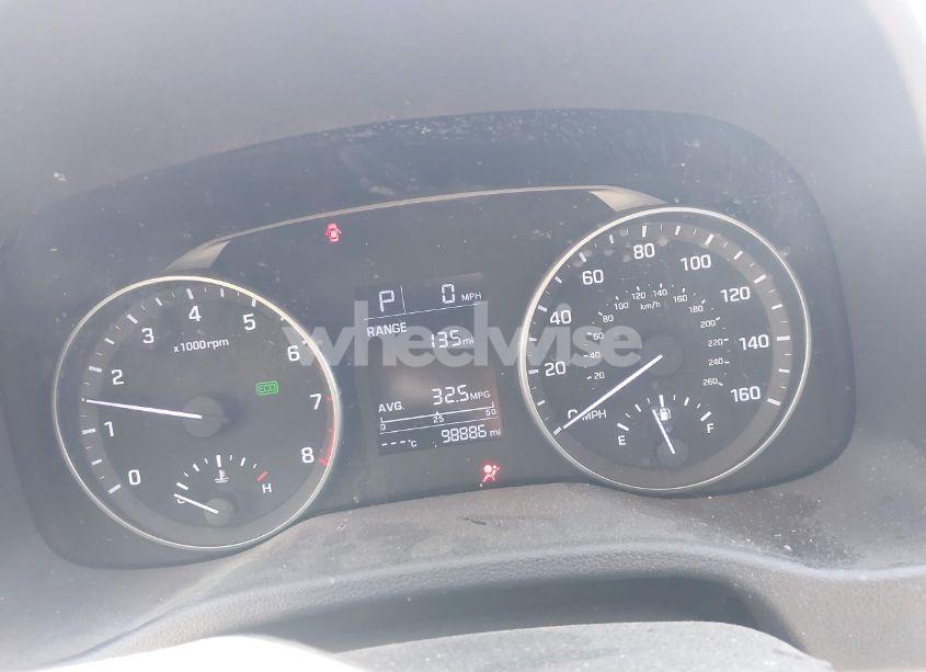 Photo 7 of 2017 Hyundai Elantra SE (VIN KMHD74LF4HU071190)