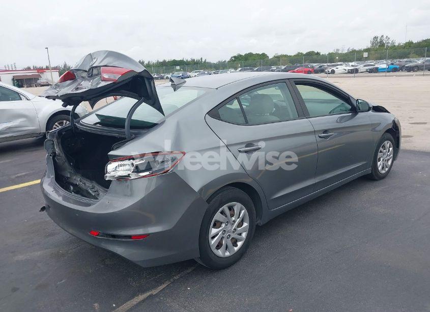 Photo 4 of 2017 Hyundai Elantra SE (VIN KMHD74LF4HU150746)