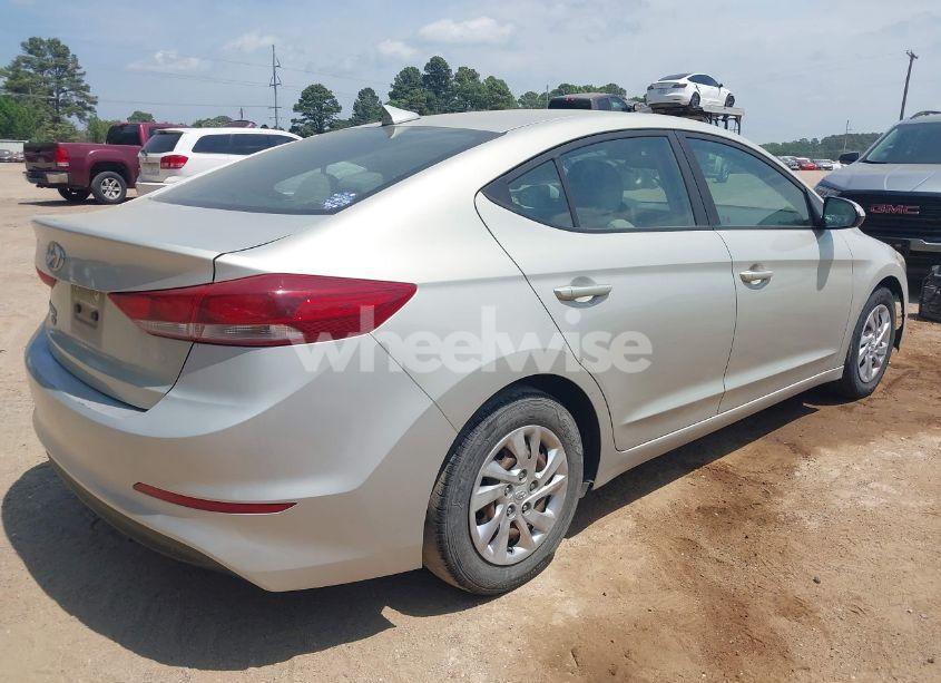 Photo 4 of 2017 Hyundai Elantra SE (VIN KMHD74LF5HU086894)