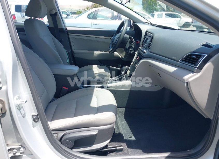 Photo 5 of 2018 Hyundai Elantra SE (VIN KMHD74LF5JU499730)