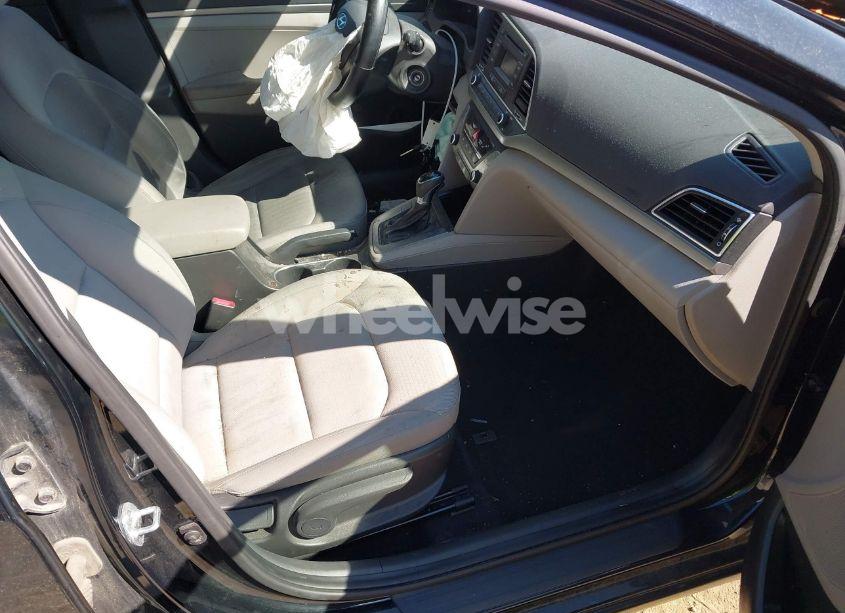 Photo 5 of 2017 Hyundai Elantra SE (VIN KMHD74LF8HU070365)