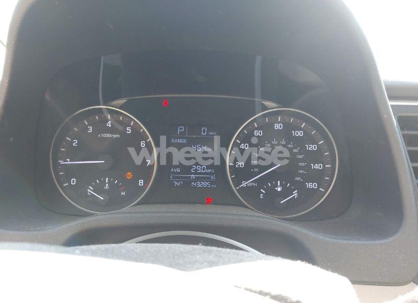 Photo 7 of 2017 Hyundai Elantra SE (VIN KMHD74LF8HU070365)