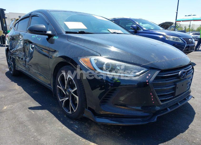 2018 Hyundai Elantra SE (VIN KMHD74LF8JU449520) main photo